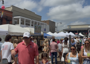 Oxford community packs the Square for Double Decker